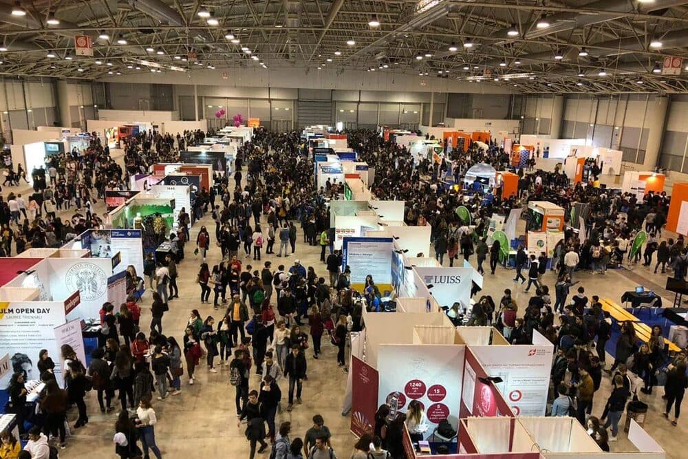 Visitatori della Fiera di Roma o esami